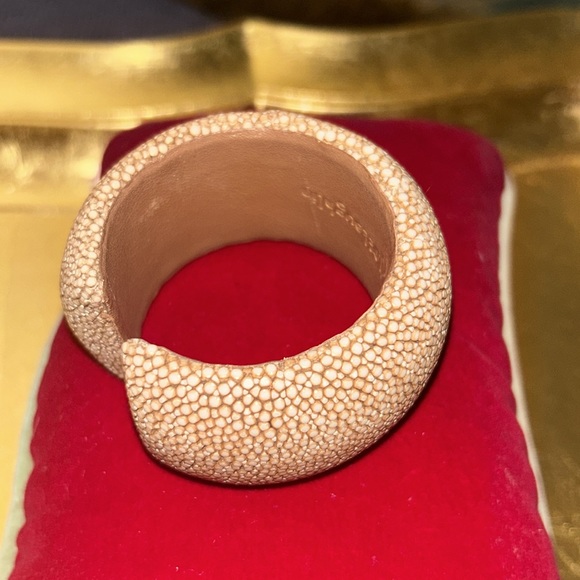 EUC RARE J. McLaughlin Eel Skin Cuff Bracelet - Picture 2 of 4